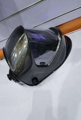 Capa de soldagem de escurecimento automático com tocha de soldagem e lente 4C hemisférica leve