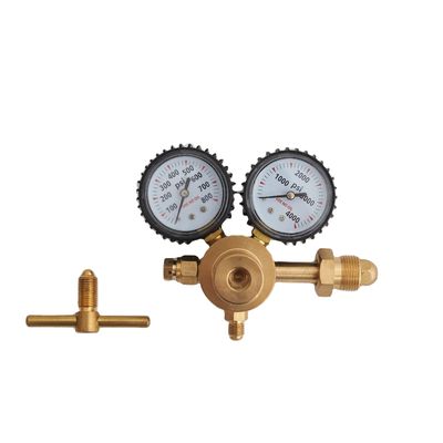 Regulador de solda de dióxido de carbono seguro com estrutura de segurança e regulação de tensão