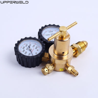 Regulador de gás dos gases padrão com pressão de entrega de 0-400 PSI e saída de entrada de latão