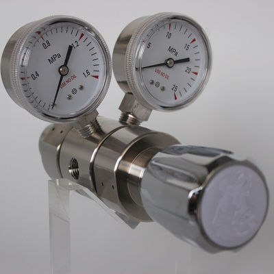 Regulador de oxigénio de aço inoxidável de laboratório de alta pressão com dupla fase W21.8 G5/8