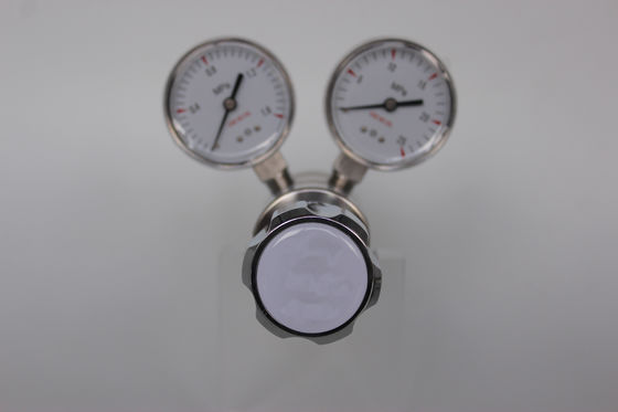 Regulador de oxigénio de aço inoxidável de laboratório de alta pressão com dupla fase W21.8 G5/8