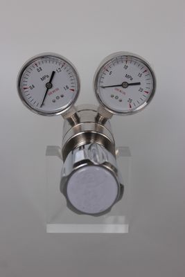 Regulador de oxigénio de aço inoxidável de laboratório de alta pressão com dupla fase W21.8 G5/8