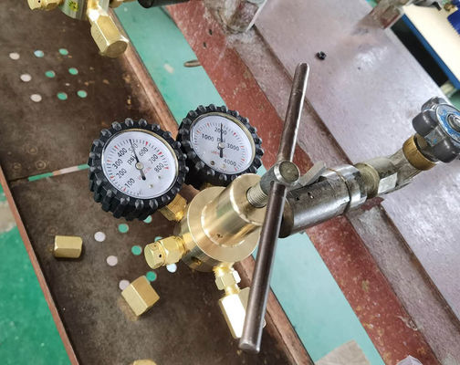 0-800 PSI Pressão CGA580 Regulador de nitrogénio de entrada para purificação HVAC feito de latão sólido