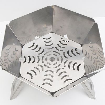 Forno de fogão portátil de carvão de madeira para churrasco com design de dobragem superior 570mm*570mm*300cm